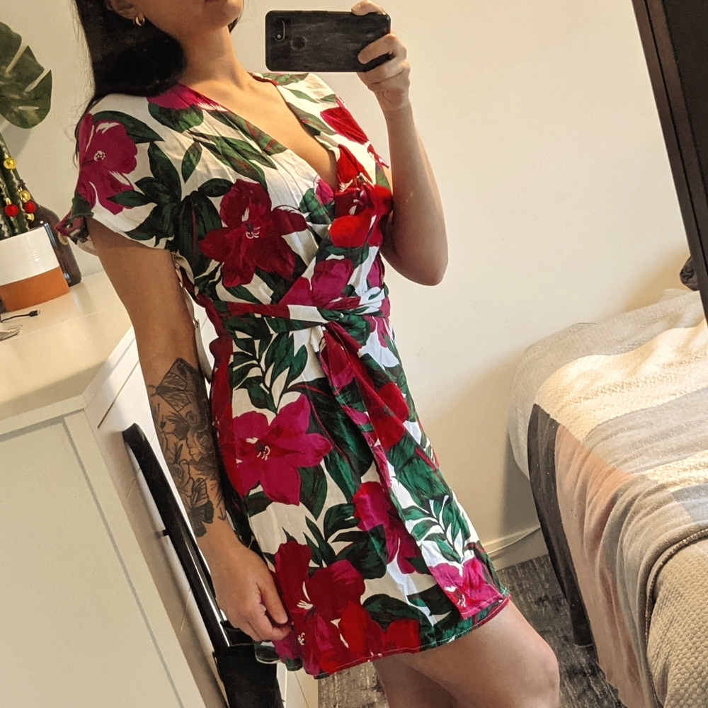 NWT Paraphrase Floral Dress - Picture 1 of 5